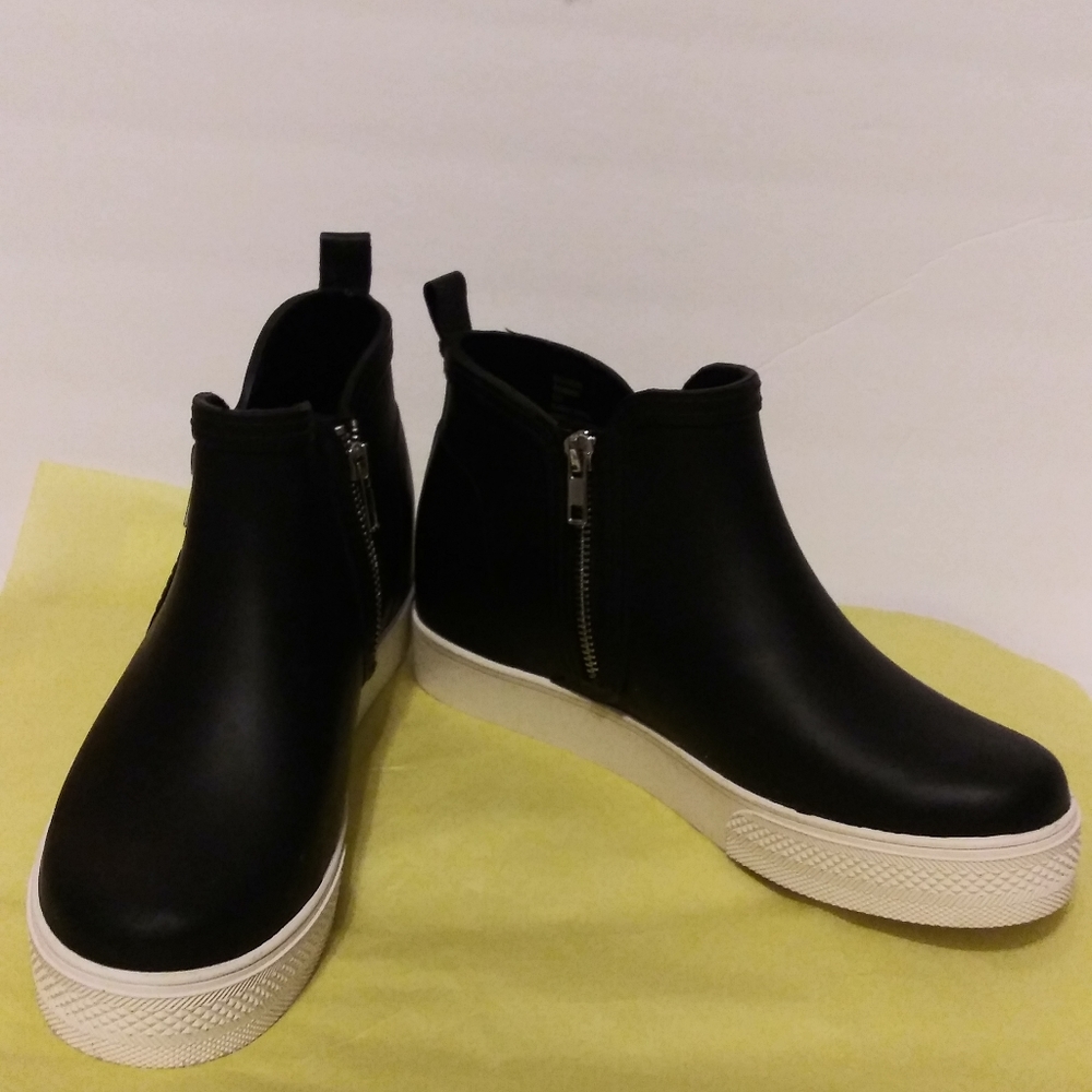 Steve Madden Rain Boots Wedgie Size 10